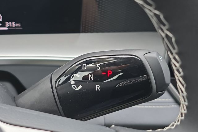 New 2026 Volkswagen Tiguan SE FWD image 15