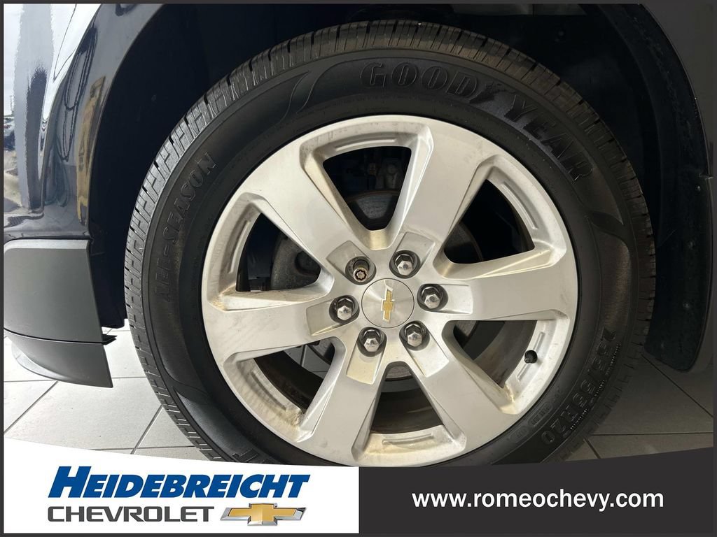 Used 2017 Chevrolet Traverse LT w/ Style and Technology Package FWD image 7