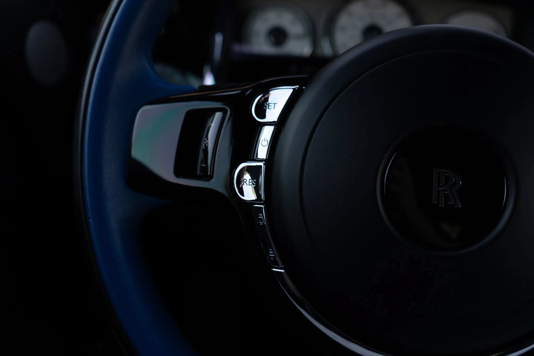 Used 2017 Rolls-Royce Dawn RWD image 57