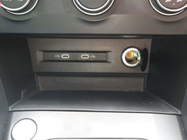 Used 2022 Volkswagen Taos SE image 33