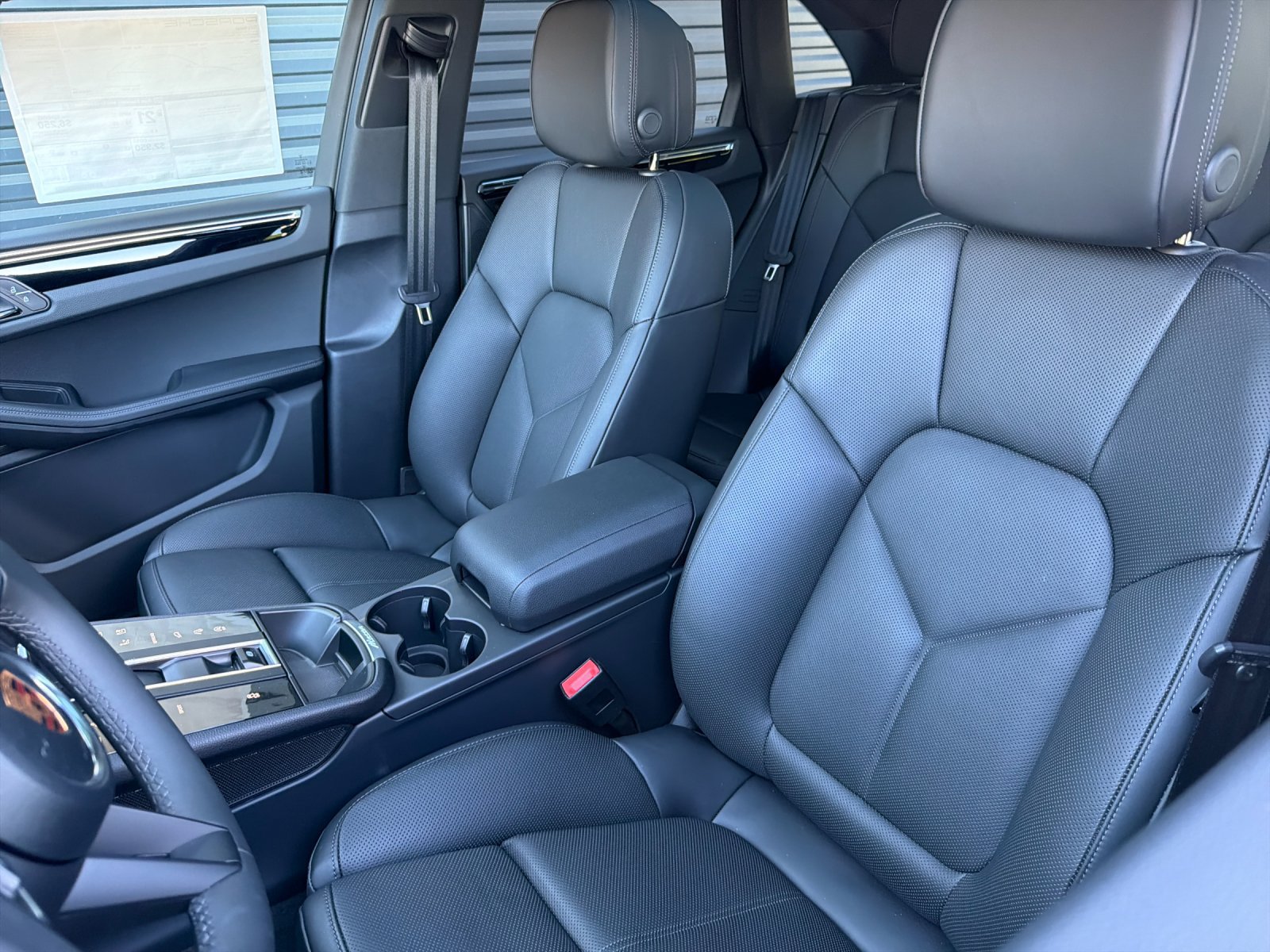 New 2026 Porsche Macan AWD/4WD image 5
