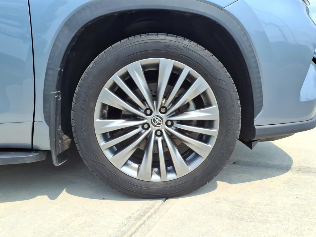 Used 2020 Toyota Highlander Platinum AWD/4WD image 9