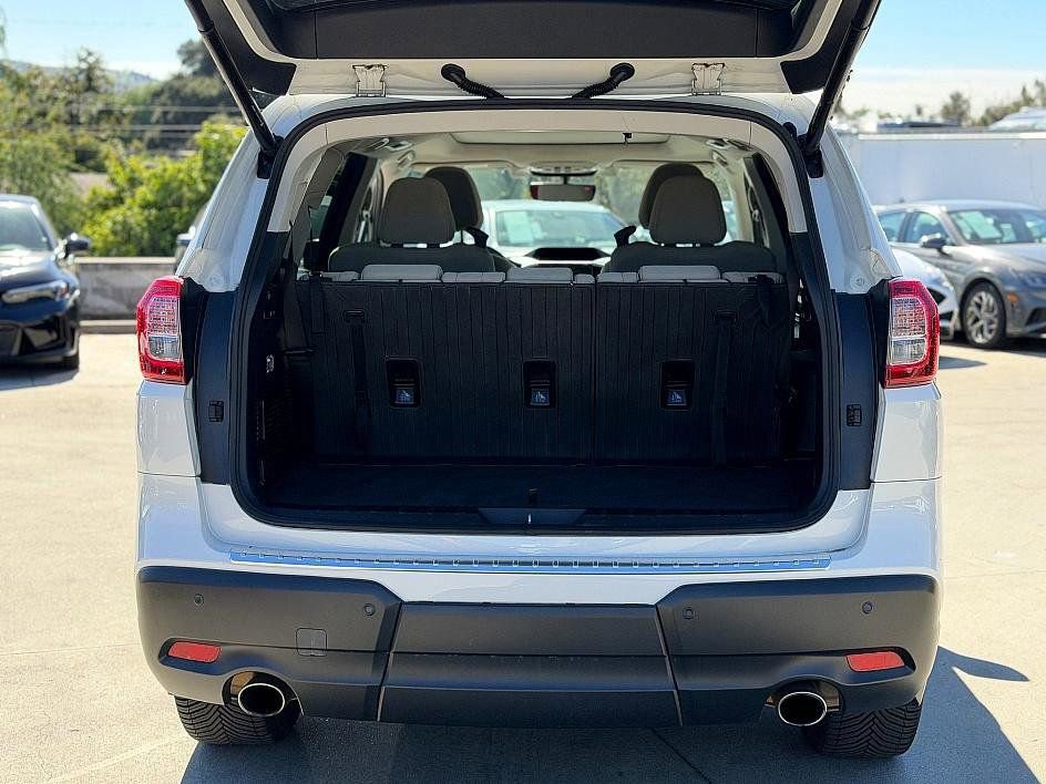 Used 2020 Subaru Ascent Premium w/ Sport Package image 16