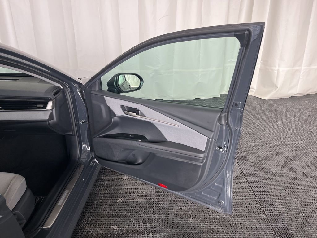 Used 2025 Toyota Camry LE w/ Convenience Package FWD image 19