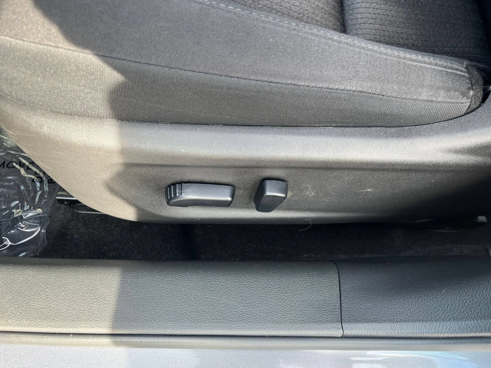 Used 2025 Nissan Altima 2.5 SV FWD image 18