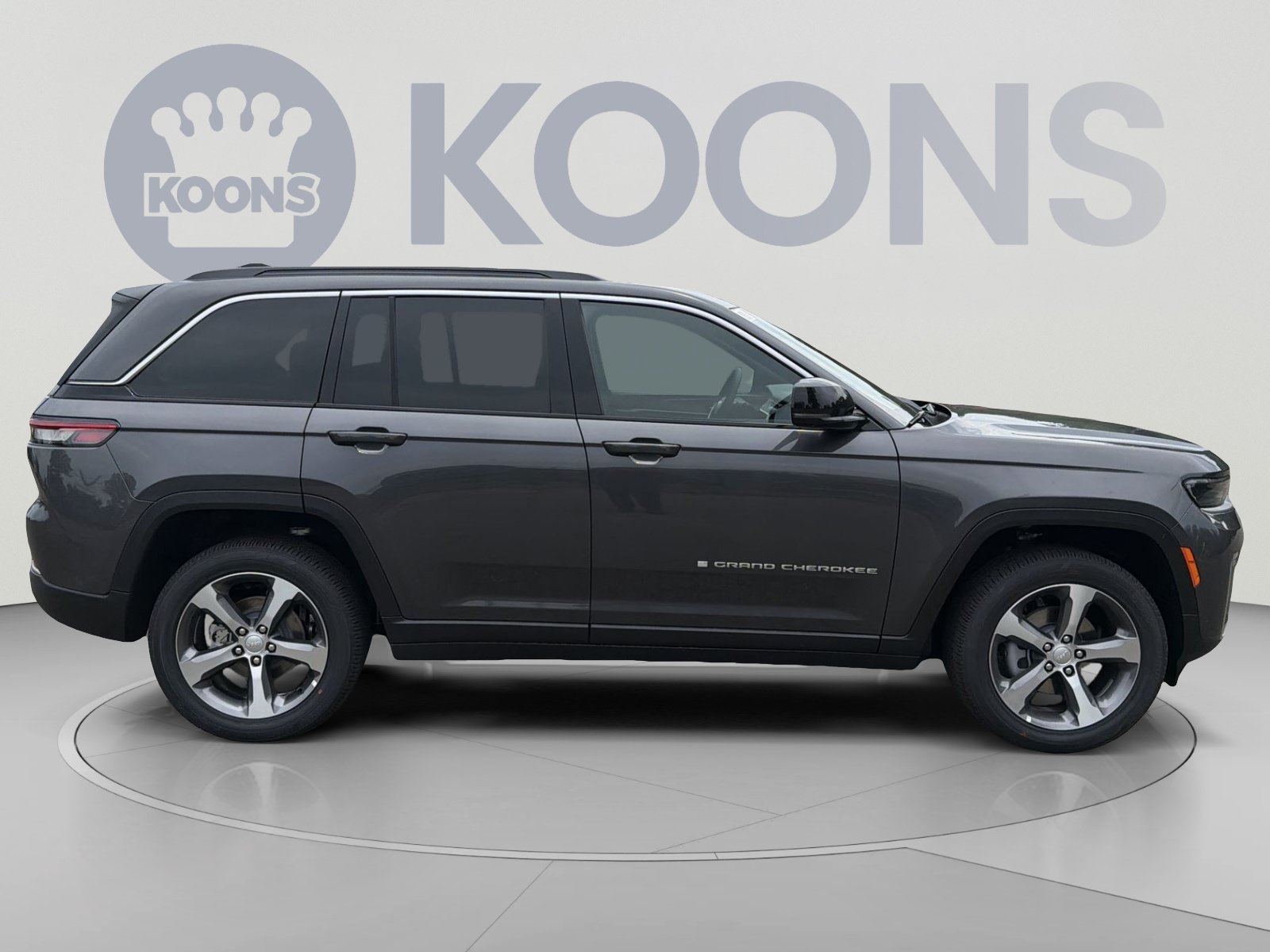 New 2026 Jeep Grand Cherokee Limited w/ Luxury Tech Group II AWD/4WD image 8
