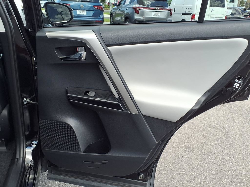 Used 2016 Toyota RAV4 Limited FWD image 14