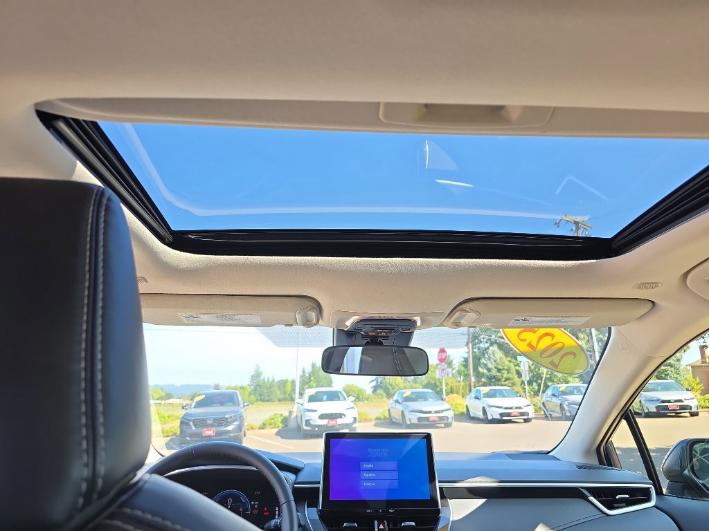 Used 2025 Toyota Corolla XLE image 16