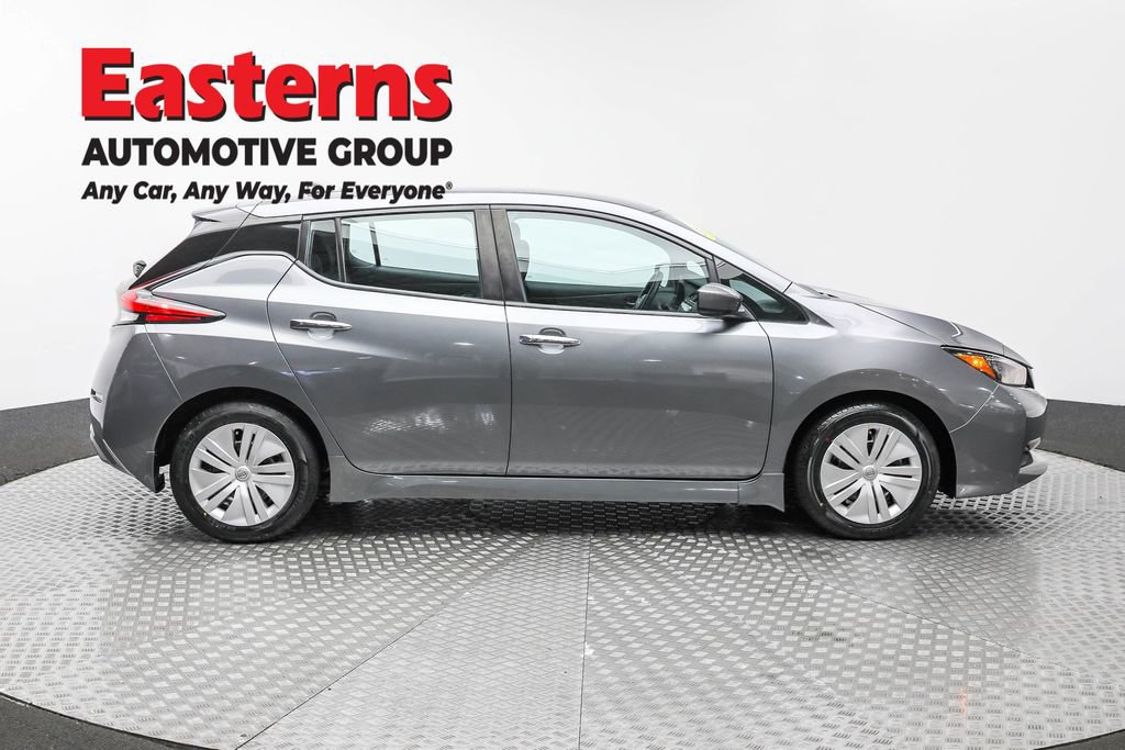 Used 2023 Nissan Leaf S image 4