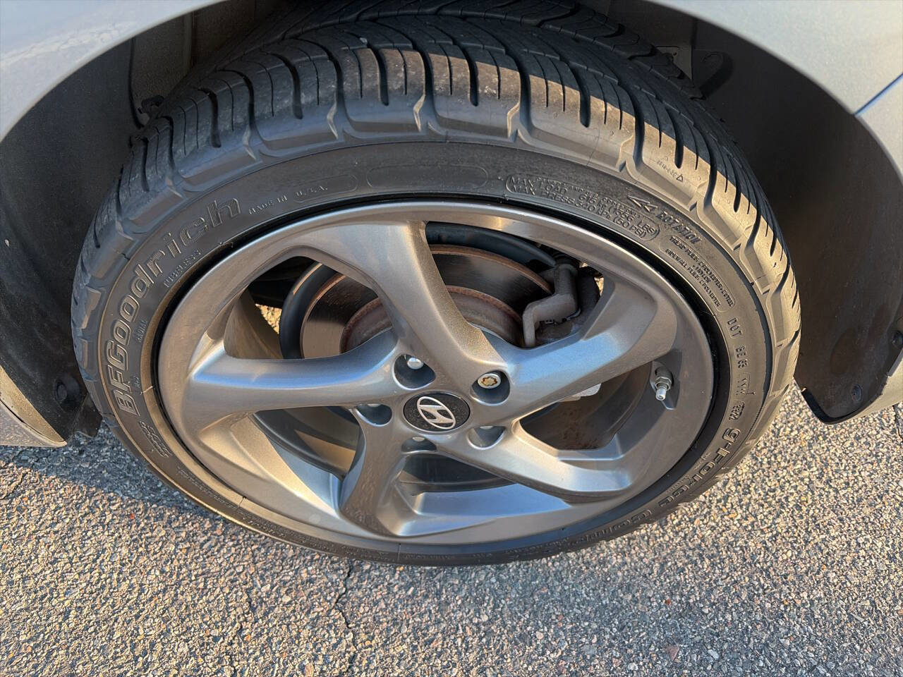 Used 2019 Hyundai Veloster 2.0 image 11