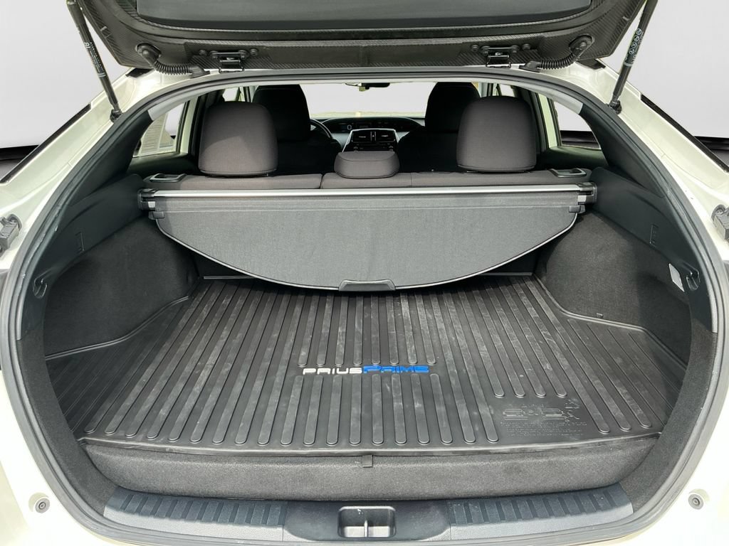 Used 2020 Toyota Prius Prime LE FWD image 17