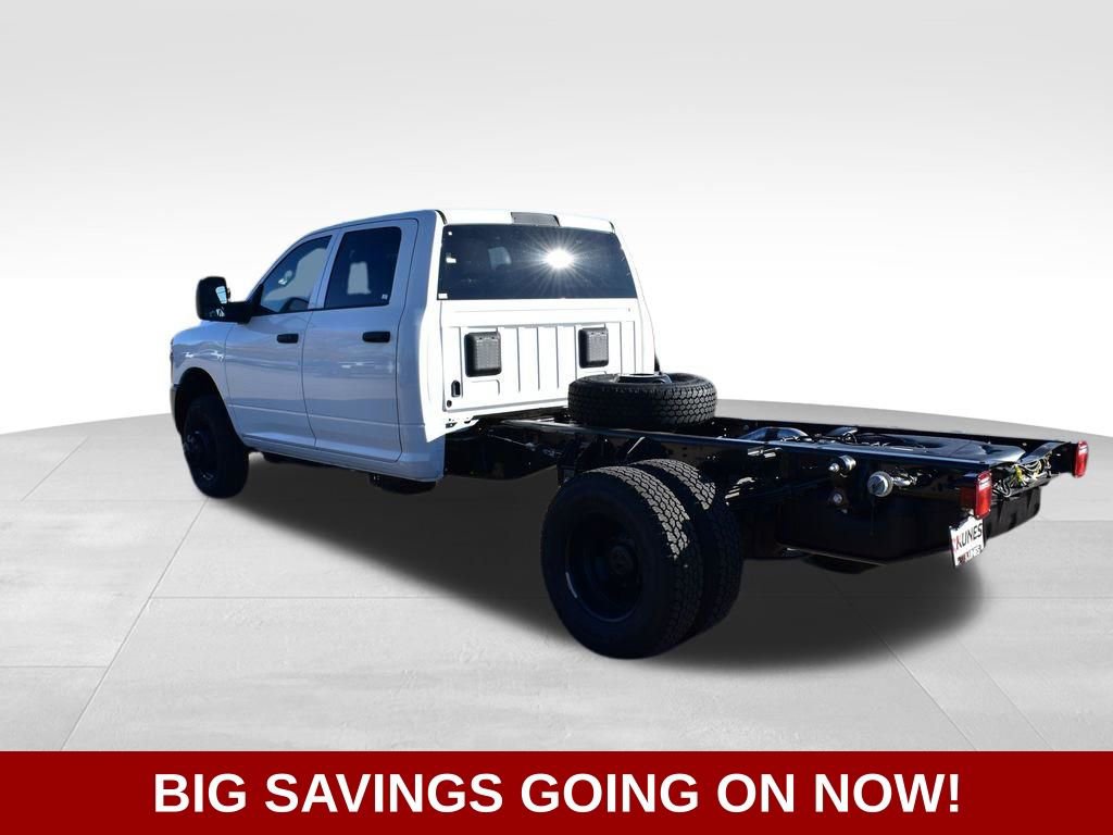 New 2026 RAM 3500 Tradesman AWD/4WD image 7