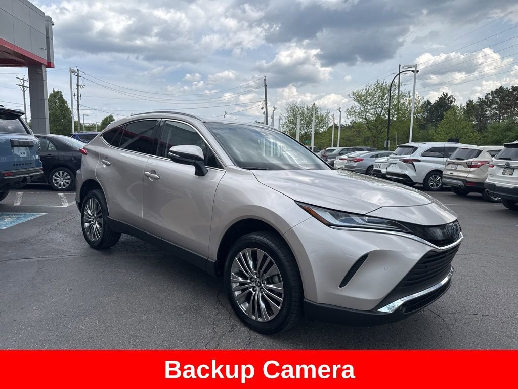 Certified 2023 Toyota Venza XLE AWD/4WD image 10