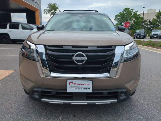 Used 2023 Nissan Pathfinder Platinum w/ Lighting Package (N93) AWD/4WD image 9