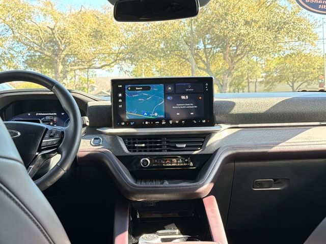 Used 2025 Ford Explorer Platinum w/ LUX Leather Package image 22