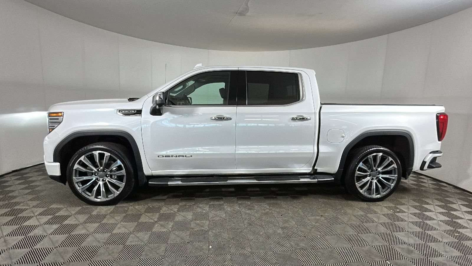 Used 2022 GMC Sierra 1500 Denali AWD/4WD image 7