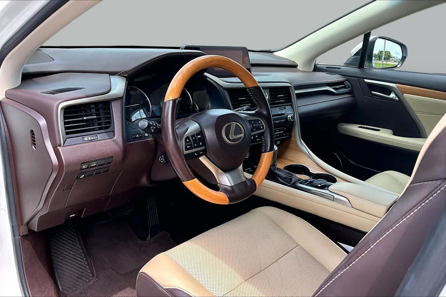 Used 2019 Lexus RX 350L FWD image 18