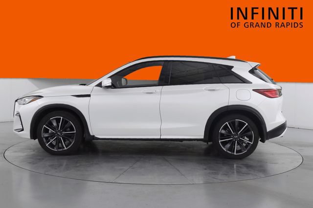 Used 2023 INFINITI QX50 Sport AWD/4WD image 4