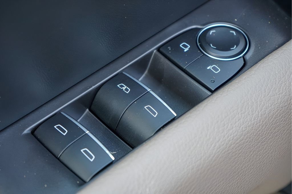 New 2026 GMC Canyon Denali image 18