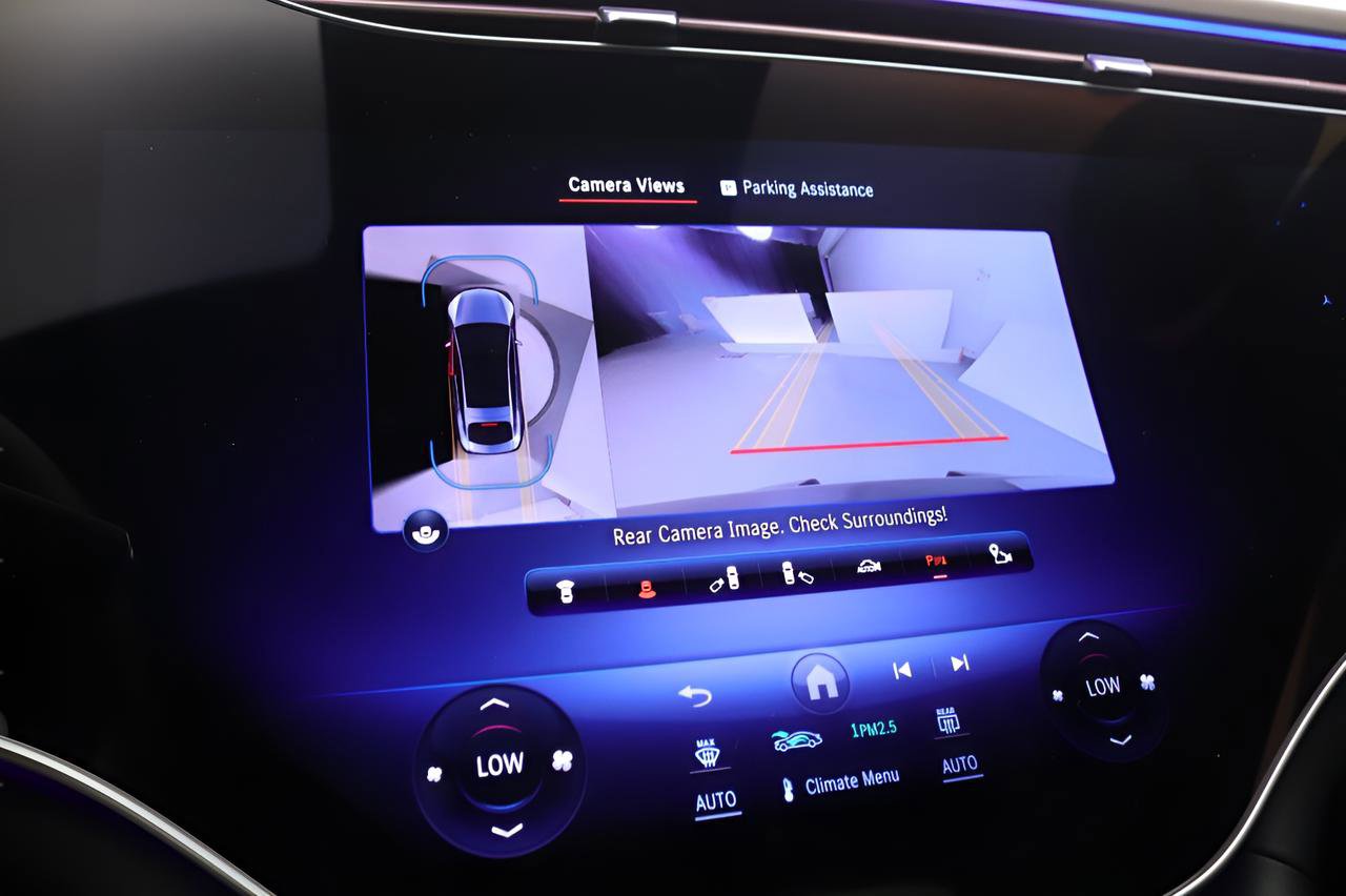 Certified 2023 Mercedes-Benz EQS 580 4MATIC Sedan image 13