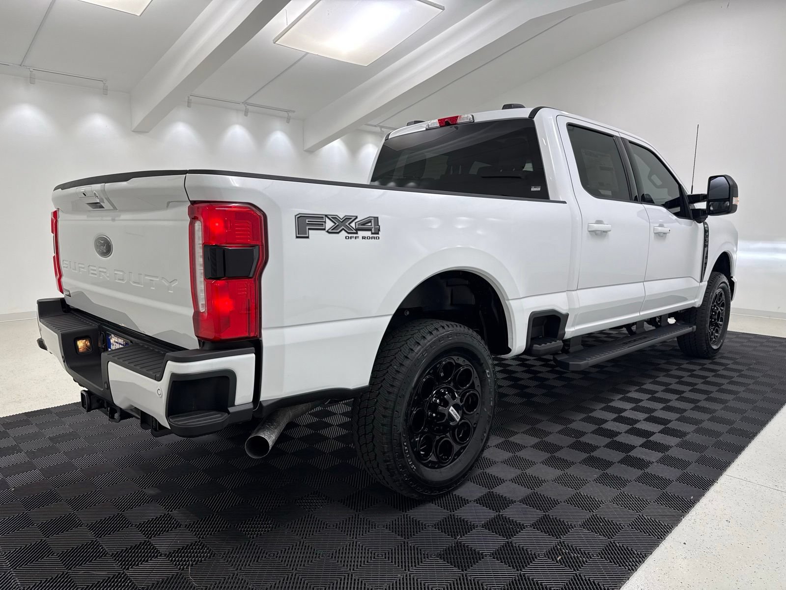 New 2026 Ford F350 XLT w/ XLT Premium Package AWD/4WD image 7