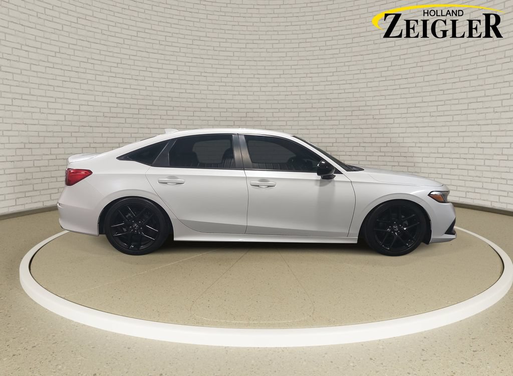 Used 2022 Honda Civic Sport image 4