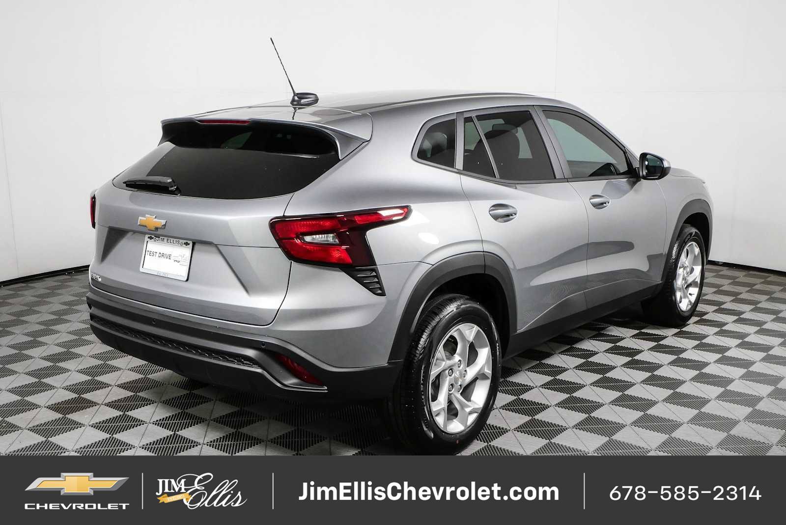 New 2026 Chevrolet Trax LS w/ LS Convenience Package FWD image 3