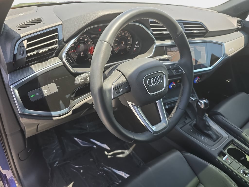 Used 2023 Audi Q3 2.0T Premium Plus w/ Premium Plus Package AWD/4WD image 27