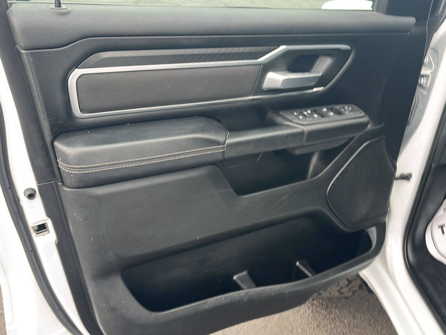 Used 2025 RAM 1500 Big Horn AWD/4WD image 19