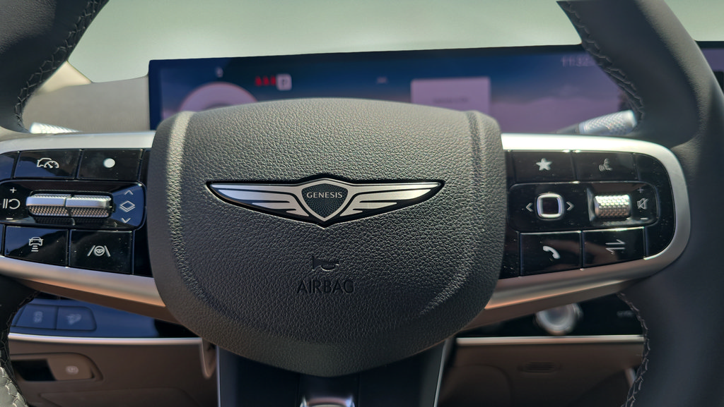 New 2026 Genesis GV70 2.5T Select AWD/4WD image 17