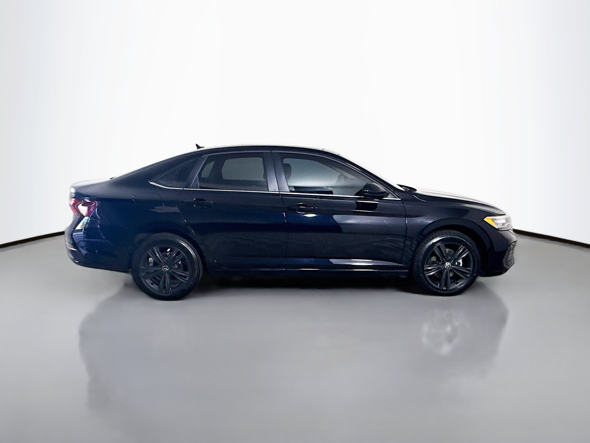 Used 2023 Volkswagen Jetta SE w/ Panoramic Sunroof Package FWD image 11