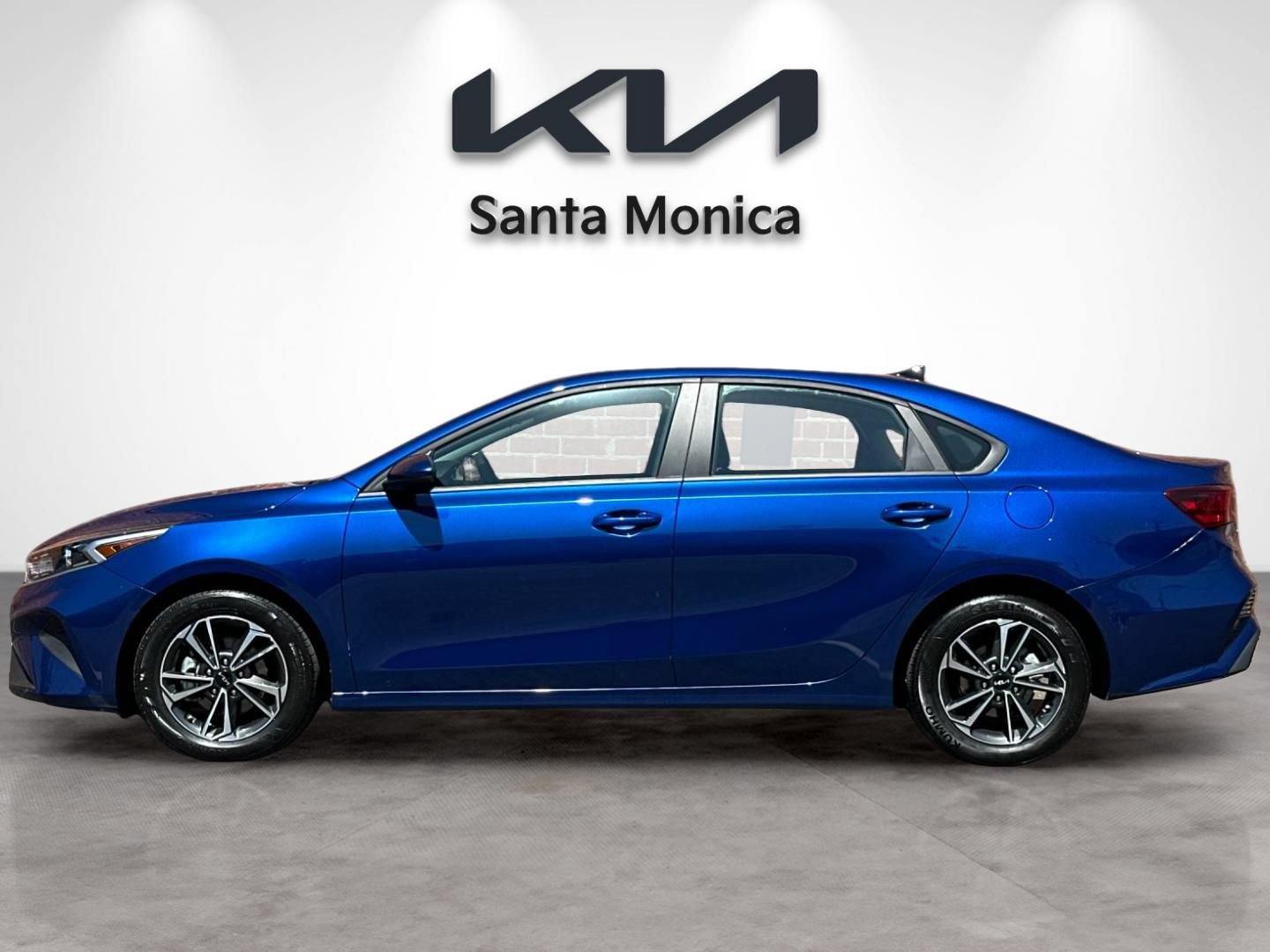Certified 2024 Kia Forte LXS FWD image 3
