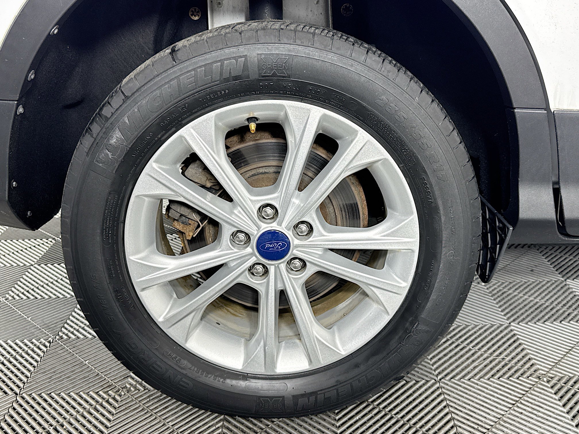 Used 2017 Ford Escape SE FWD image 31