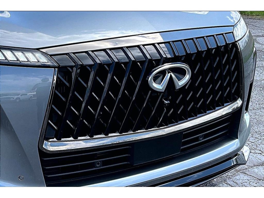 Used 2026 INFINITI QX80 4WD w/ Sport Exterior Package image 32