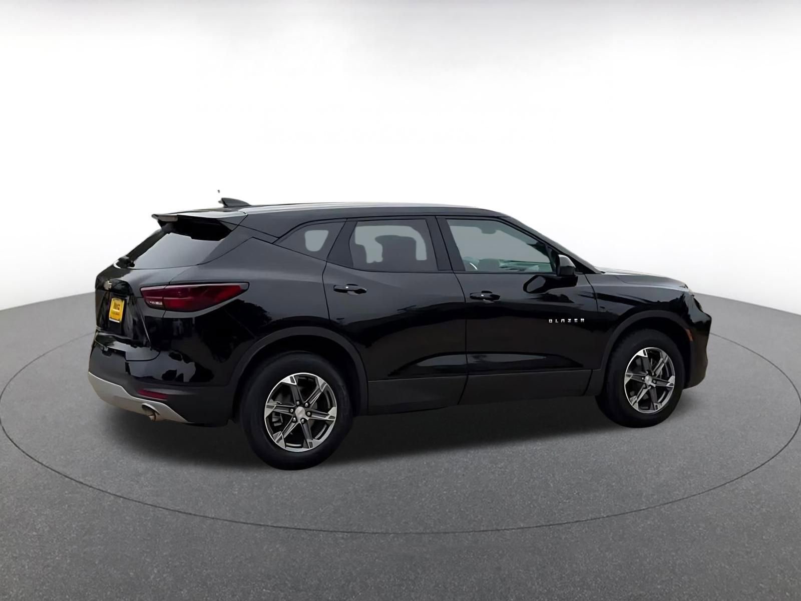 Used 2025 Chevrolet Blazer LT FWD image 15