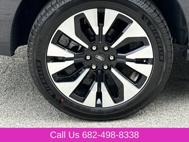 New 2026 Ford Expedition Platinum w/ Driver's Package AWD/4WD image 9