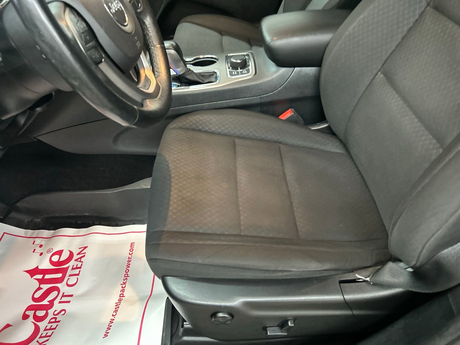 Used 2020 Jeep Grand Cherokee Laredo image 20
