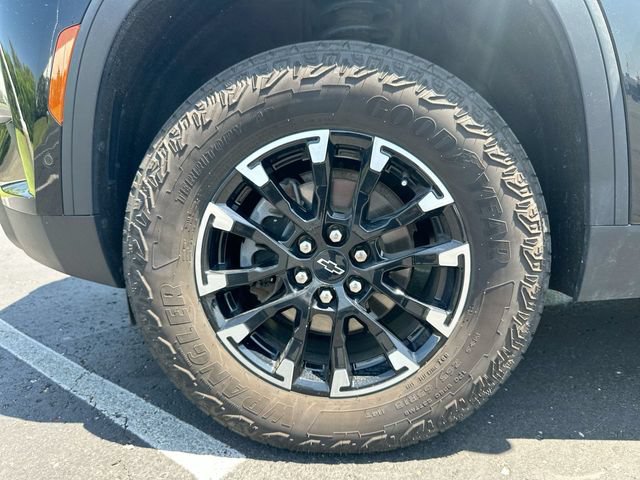 Used 2024 Chevrolet Traverse Z71 w/ Enhanced Driving Package AWD/4WD image 34
