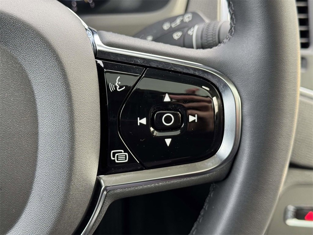Certified 2024 Volvo XC90 B5 Core w/ Climate Package image 20