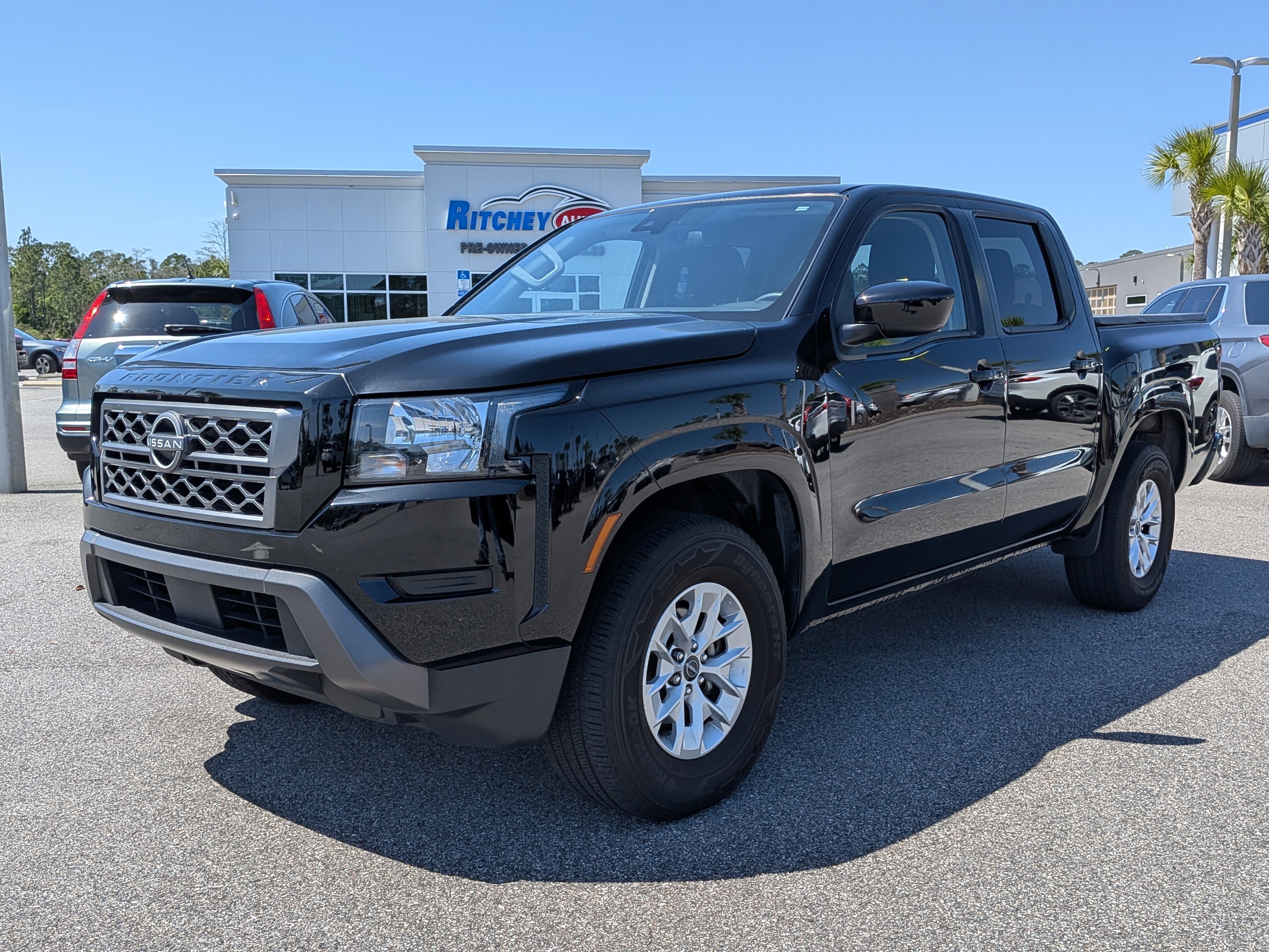 Used 2024 Nissan Frontier SV RWD image 8