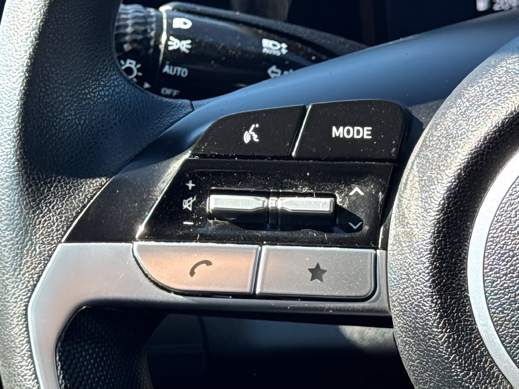 Used 2024 Hyundai Elantra SEL FWD image 13