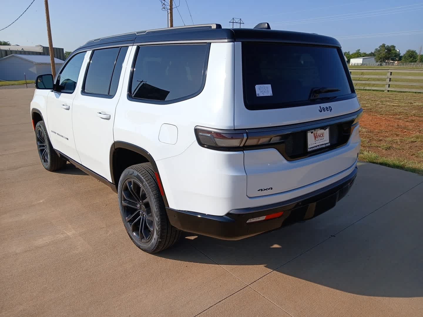New 2026 Jeep Grand Wagoneer Summit AWD/4WD image 3