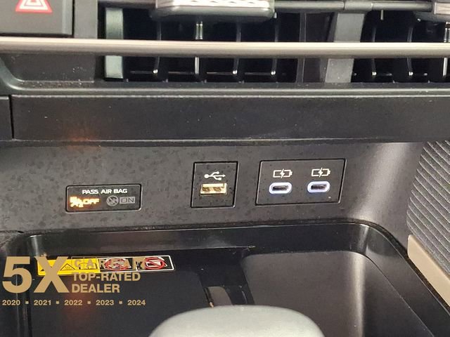 Used 2025 Toyota Camry SE w/ Multimedia Upgrade Package image 28