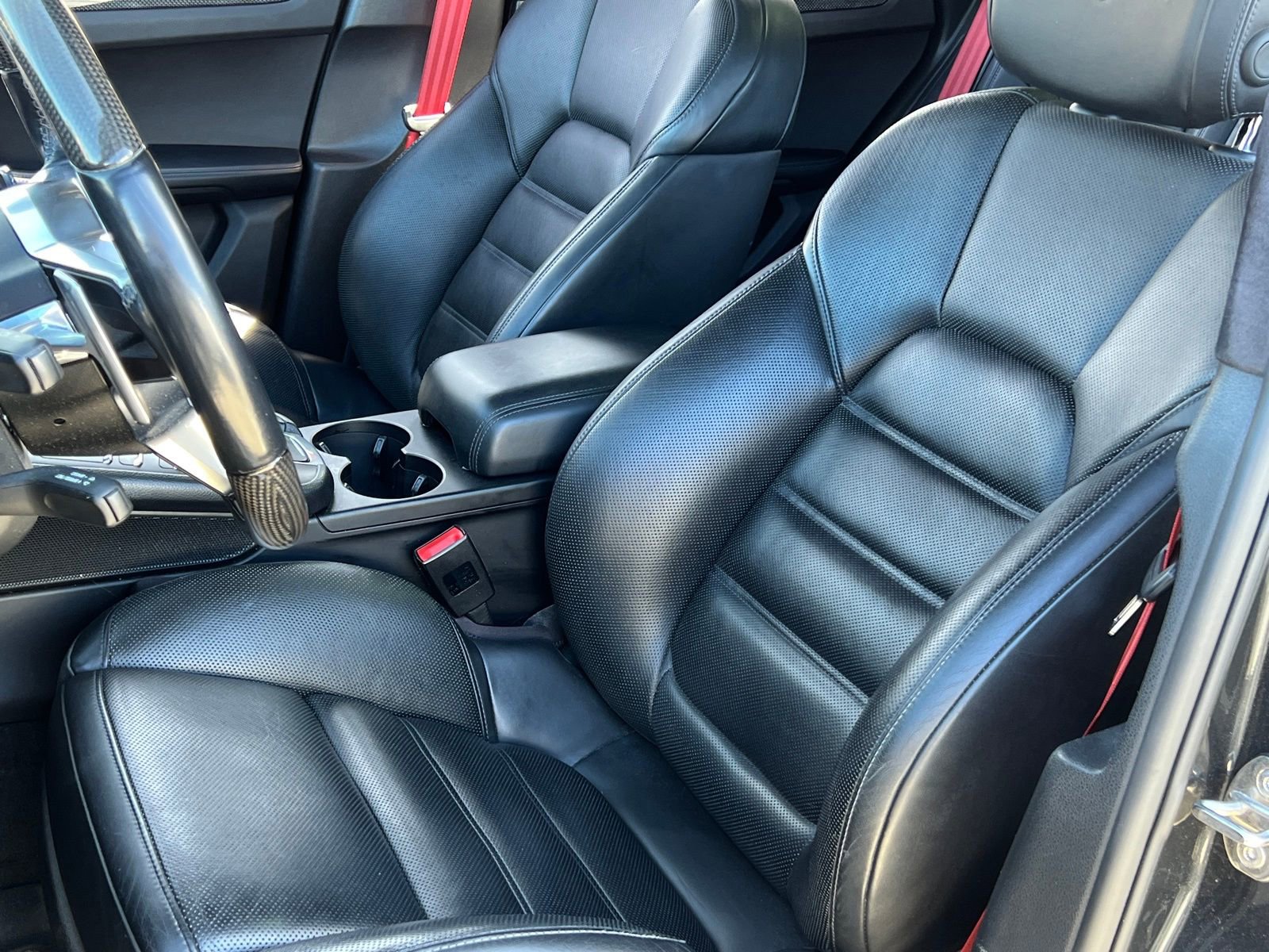 Used 2017 Porsche Macan Turbo image 5