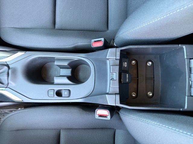 Used 2025 Toyota Corolla LE FWD image 31