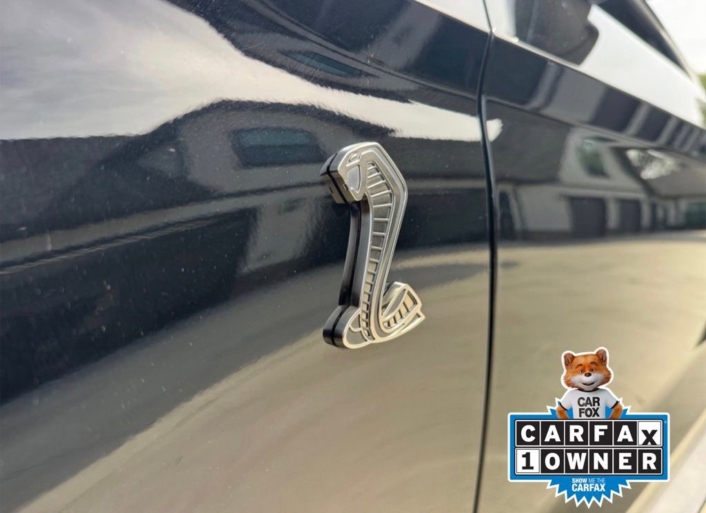 Used 2021 Ford Mustang Shelby GT500 w/ Carbon Fiber Track Pack image 23