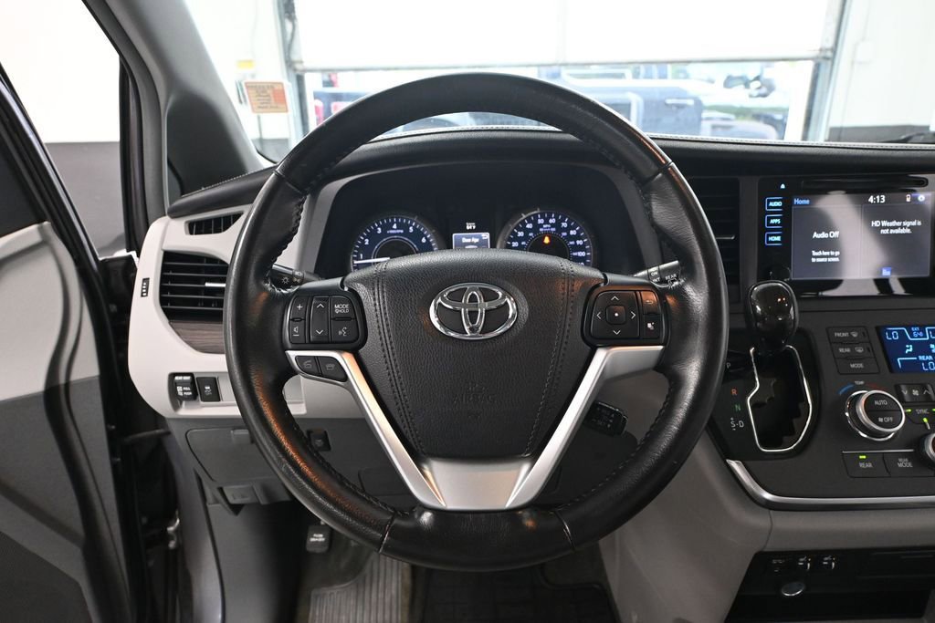 Used 2015 Toyota Sienna XLE AWD/4WD image 26