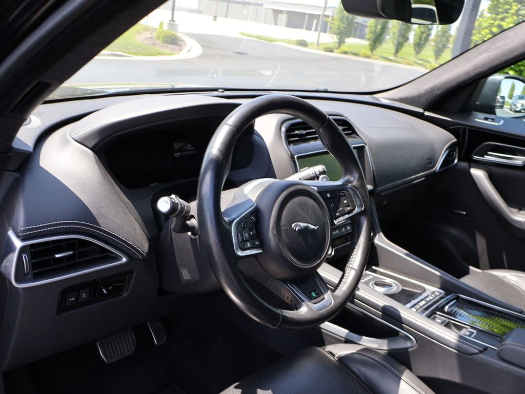 Used 2019 Jaguar F-PACE R-Sport AWD/4WD image 20