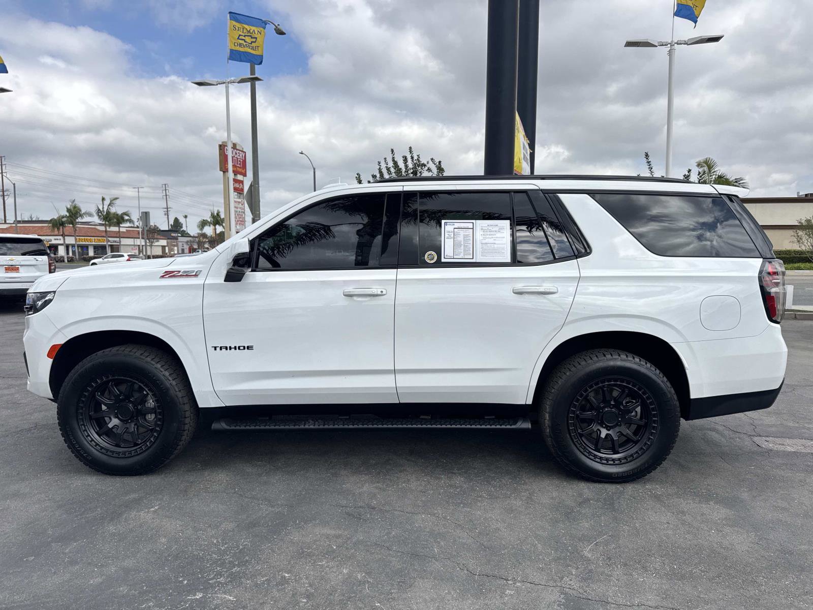 Used 2024 Chevrolet Tahoe Z71 w/ Luxury Package image 8