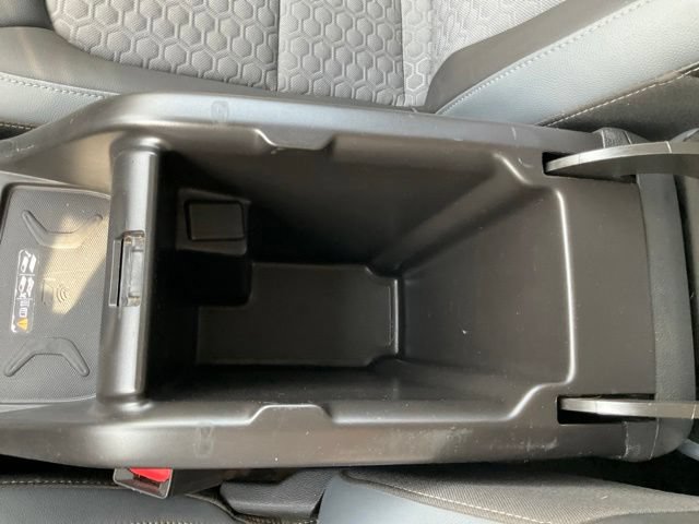 Used 2022 Chevrolet Colorado Z71 AWD/4WD image 32